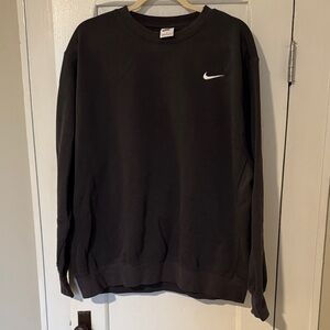 Nike Men's Black Crewneck Sweatshirt
